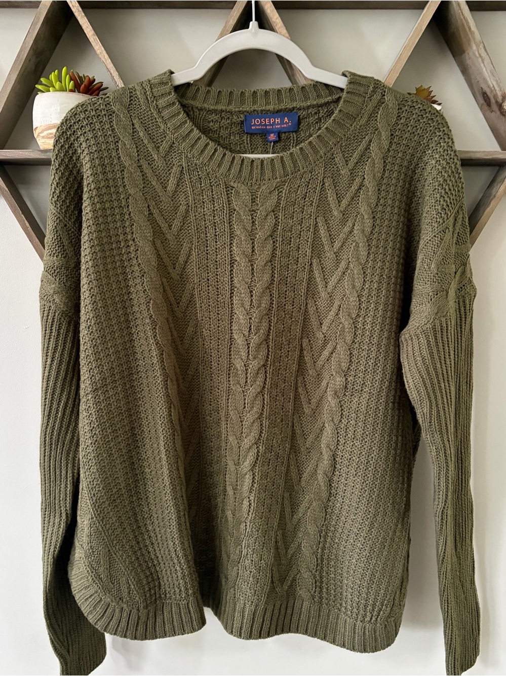 NWT Joseph A. cable knot sweater olive green. Size medium.